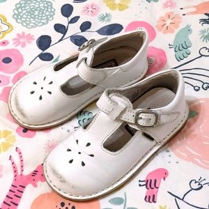 9 white L'Amour t strap